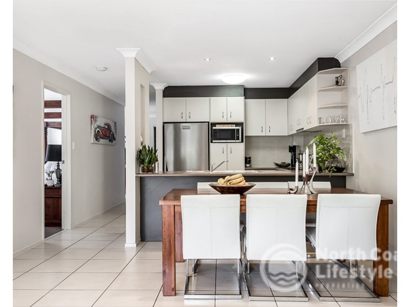 4/3 Bindaree Way, Ocean Shores NSW 2483