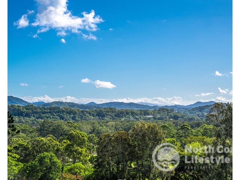 8 Roundhouse Place, Ocean Shores NSW 2483