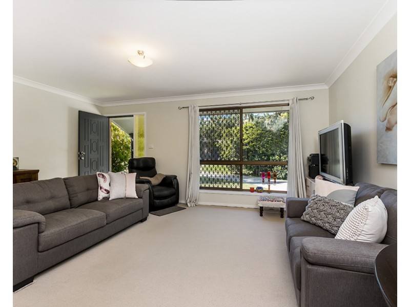 20 Tindara Avenue, Ocean Shores NSW 2483