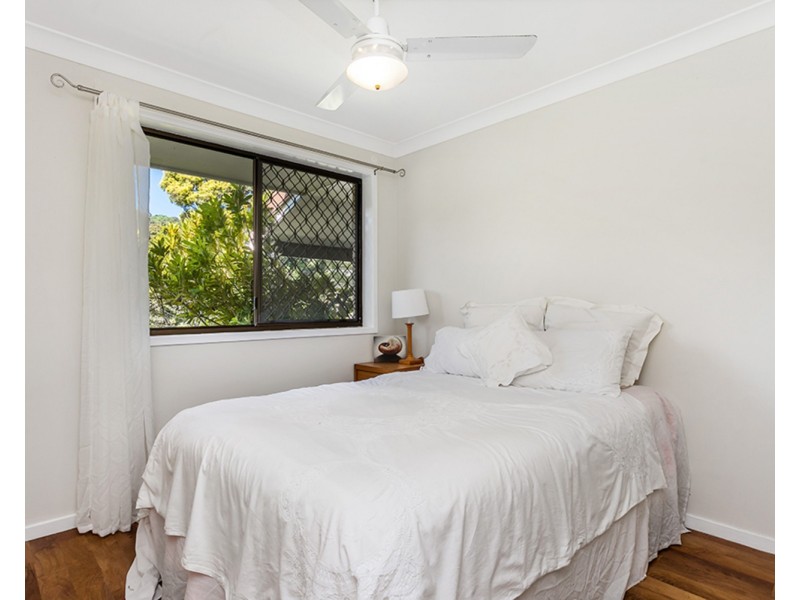 20 Tindara Avenue, Ocean Shores NSW 2483