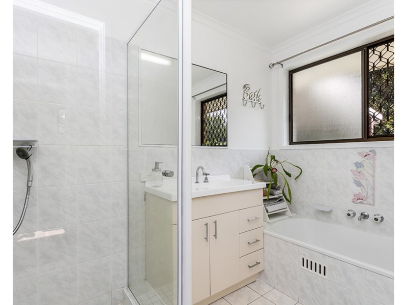 20 Tindara Avenue, Ocean Shores NSW 2483