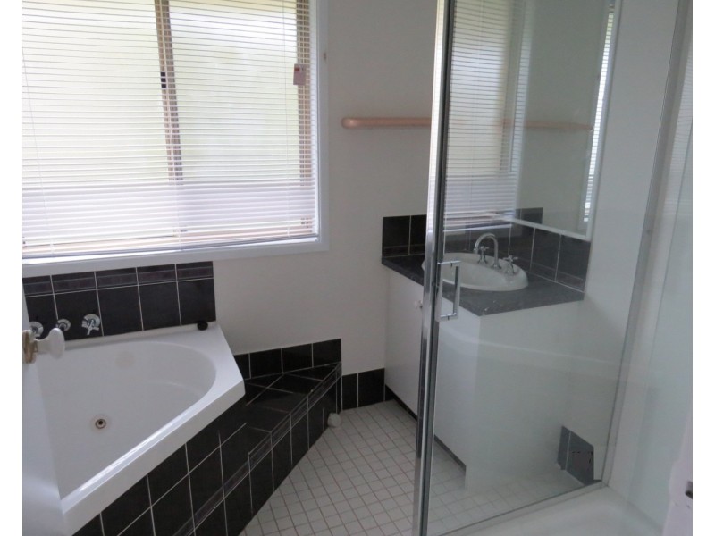 4 Beach Avenue, South Golden Beach NSW 2483