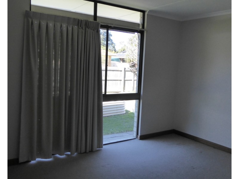 2/5 Aloota Crescent, Ocean Shores NSW 2483