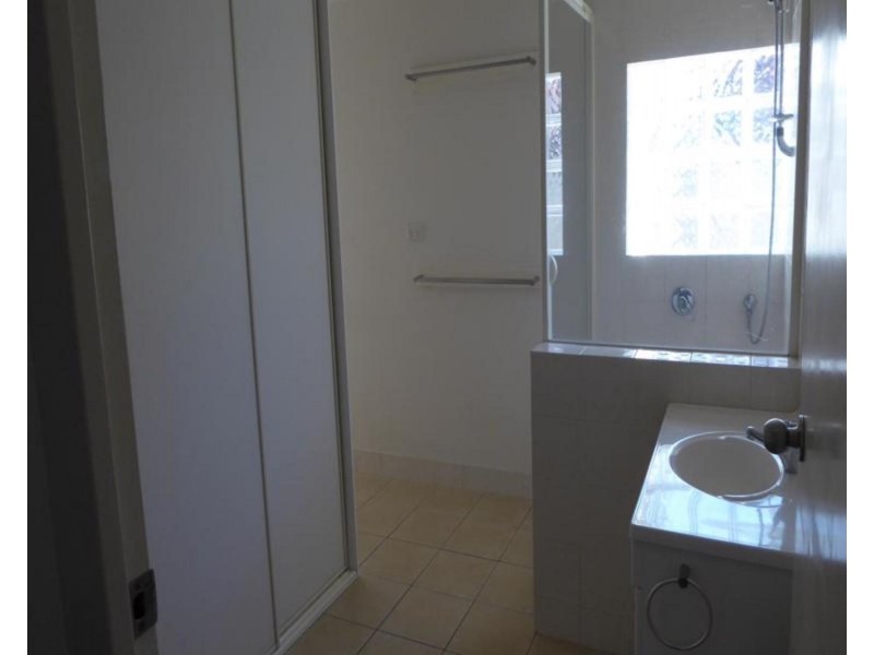 2/5 Aloota Crescent, Ocean Shores NSW 2483