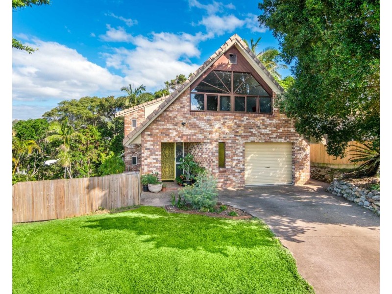 7 Yackatoon Court, Ocean Shores NSW 2483