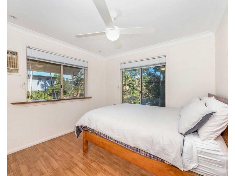7 Yackatoon Court, Ocean Shores NSW 2483