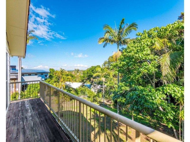 7 Yackatoon Court, Ocean Shores NSW 2483