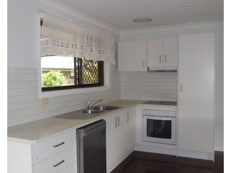 5 Wahlooga Way, Ocean Shores NSW 2483