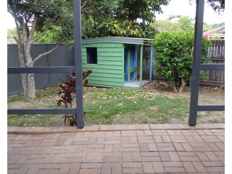 5 Wahlooga Way, Ocean Shores NSW 2483