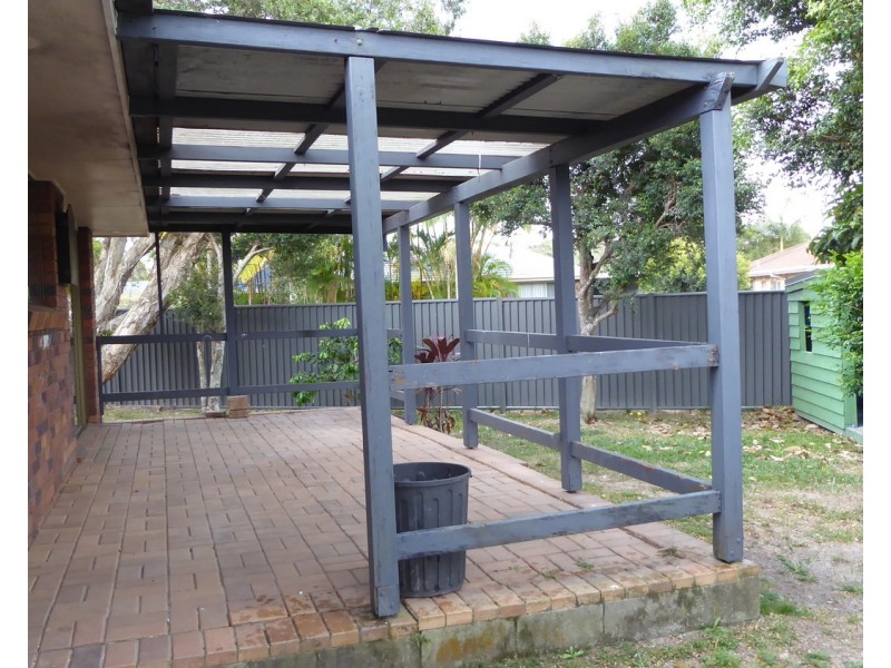 5 Wahlooga Way, Ocean Shores NSW 2483