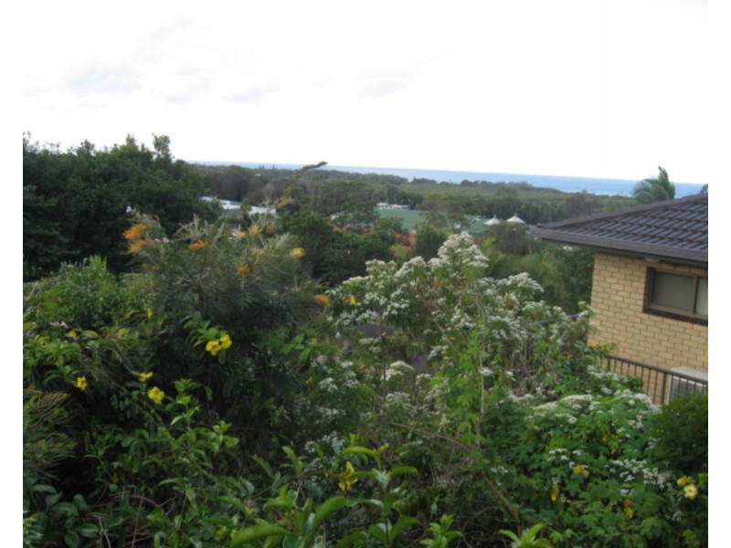 7 Jarrah Crescent, Ocean Shores NSW 2483