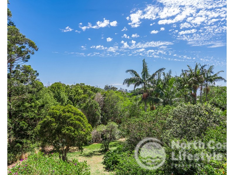 4 Harah Court, Ocean Shores NSW 2483