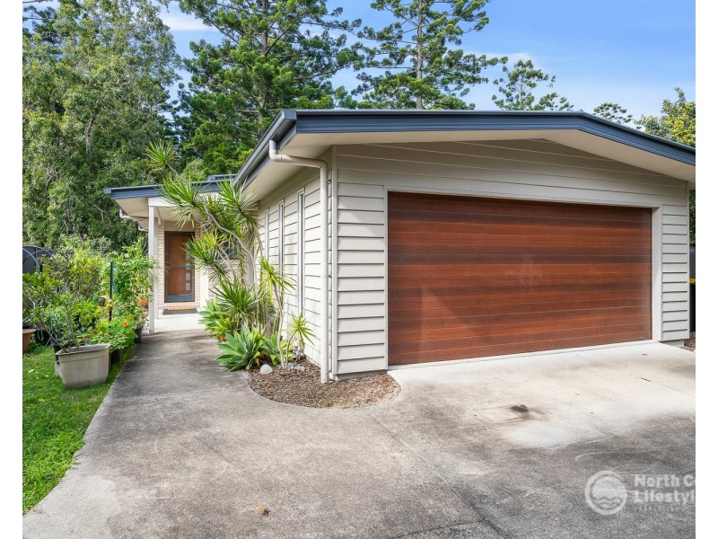 2/15 Boondoon Crescent, Ocean Shores NSW 2483