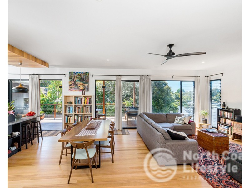 42 Banool Circuit, Ocean Shores NSW 2483
