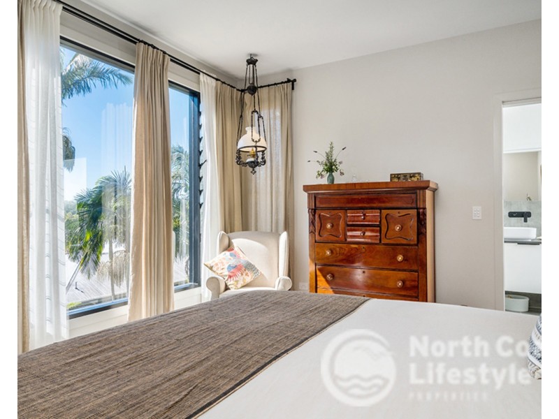 42 Banool Circuit, Ocean Shores NSW 2483