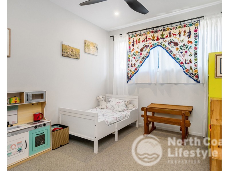 42 Banool Circuit, Ocean Shores NSW 2483