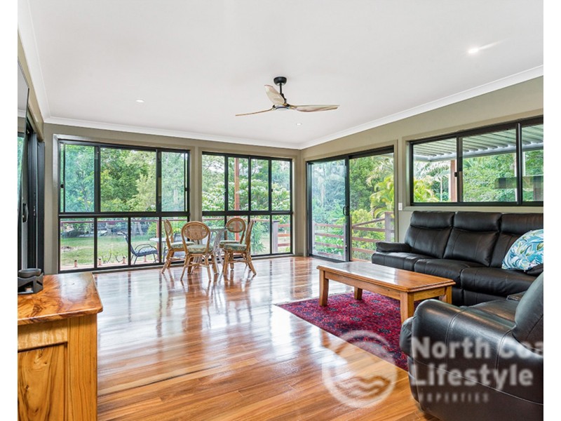 8 Waranga Crescent, Burringbar NSW 2483