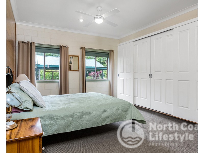 8 Waranga Crescent, Burringbar NSW 2483