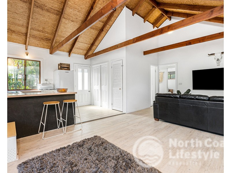 30 Matong Drive, Ocean Shores NSW 2483