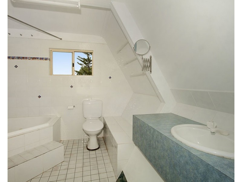 12 Pacific Esplanade, South Golden Beach NSW 2483