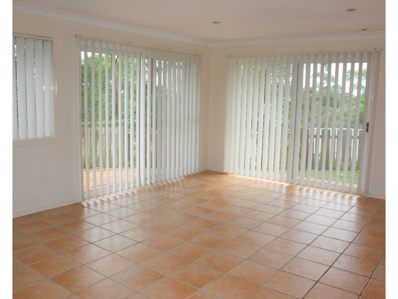 2/2 Nunyar Court, Ocean Shores NSW 2483