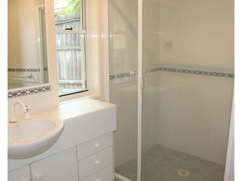 2/2 Nunyar Court, Ocean Shores NSW 2483