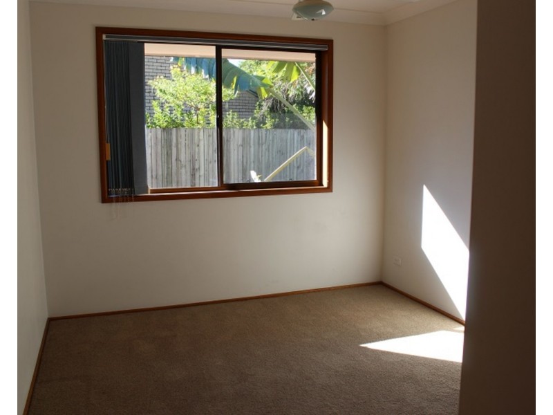 61 Rajah Road, Ocean Shores NSW 2483