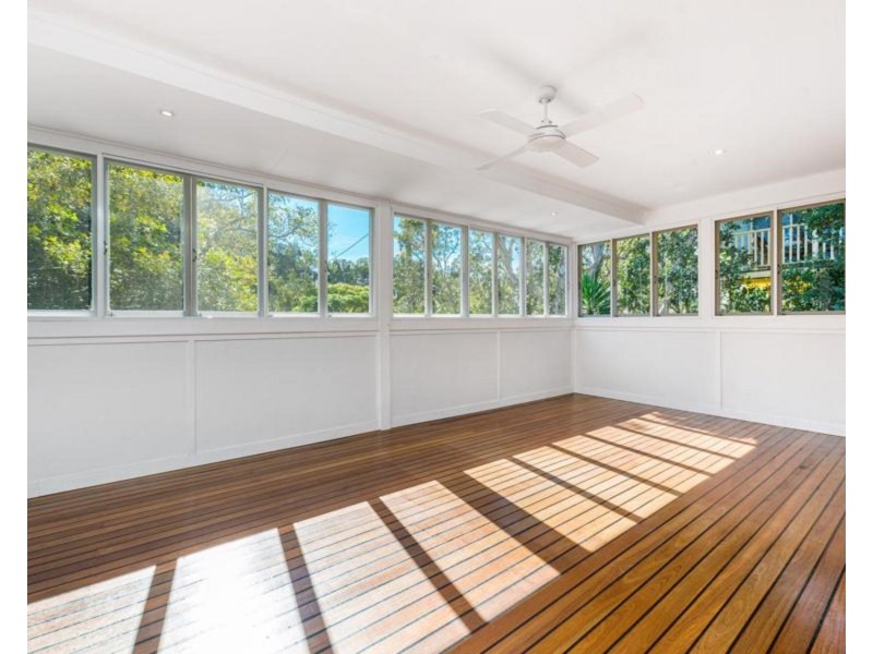 10 Gloria Street, South Golden Beach NSW 2483