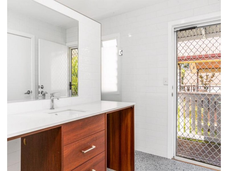 10 Gloria Street, South Golden Beach NSW 2483