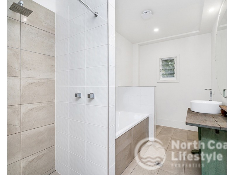 36 Banool Circuit, Ocean Shores NSW 2483