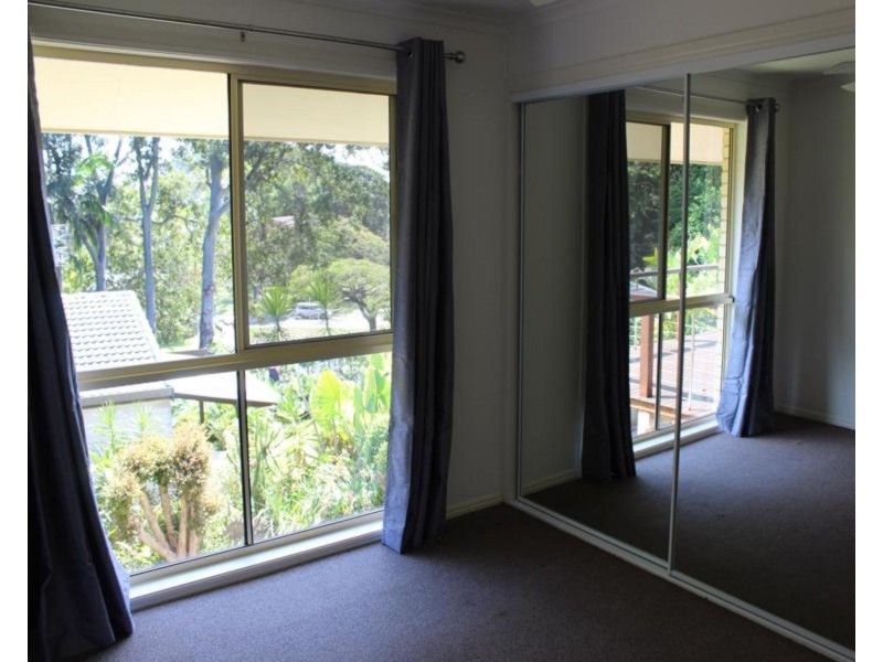 1/3 Kuringai Way, Ocean Shores NSW 2483