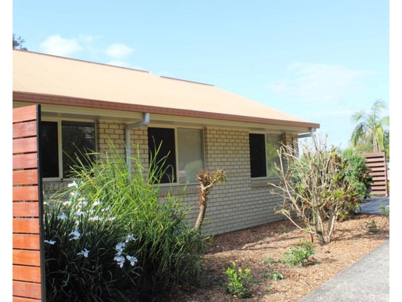 1/3 Kuringai Way, Ocean Shores NSW 2483