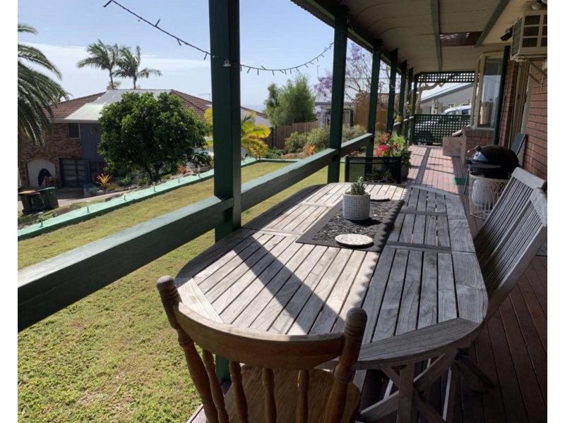 14 Jarrah Crescent, Ocean Shores NSW 2483