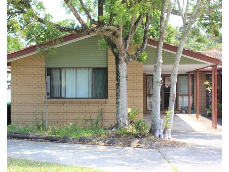 1/8 Boondoon Crescent, Ocean Shores NSW 2483