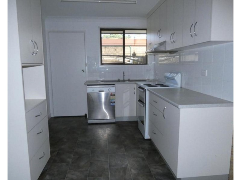 1/8 Boondoon Crescent, Ocean Shores NSW 2483