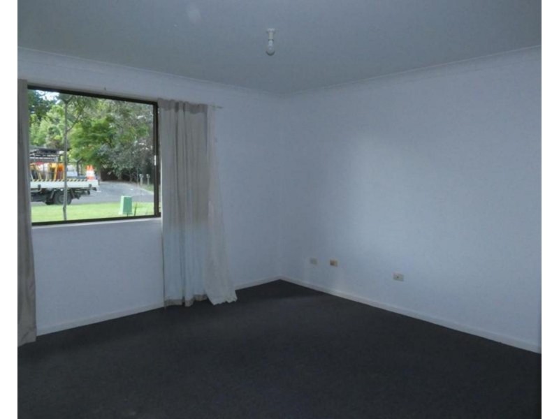 1/8 Boondoon Crescent, Ocean Shores NSW 2483