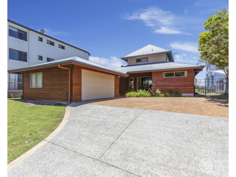 12 Tweed Coast Road, Hastings Point NSW 2489