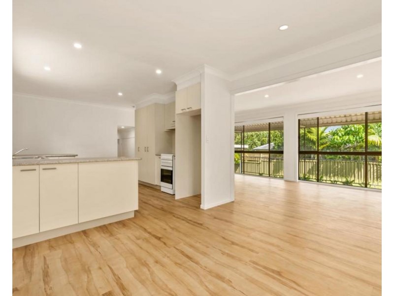 2 Yungarup Place, Ocean Shores NSW 2483
