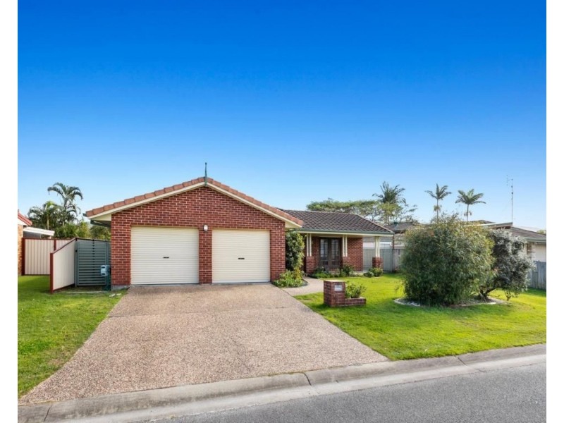 16 Watergum Place, Bogangar NSW 2488