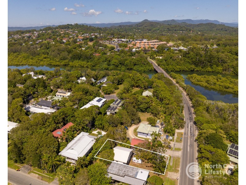 10 Strand Avenue, New Brighton NSW 2483