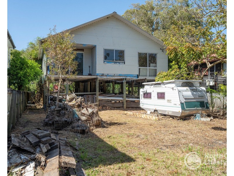10 Strand Avenue, New Brighton NSW 2483