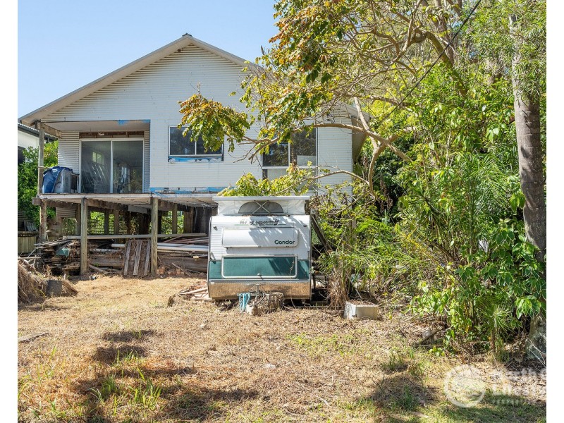10 Strand Avenue, New Brighton NSW 2483