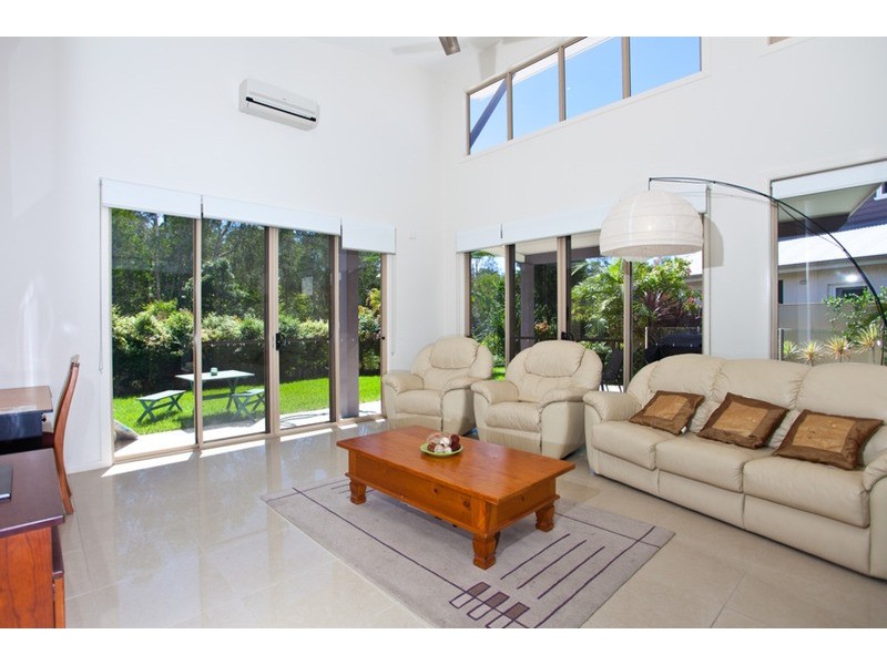 28 Mia Court, Ocean Shores NSW 2483