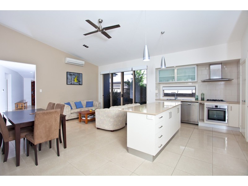28 Mia Court, Ocean Shores NSW 2483