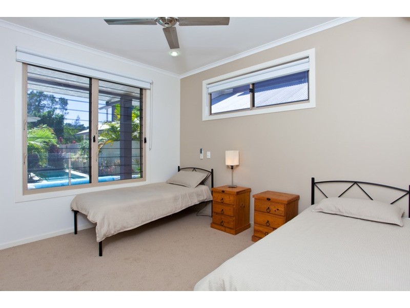 28 Mia Court, Ocean Shores NSW 2483