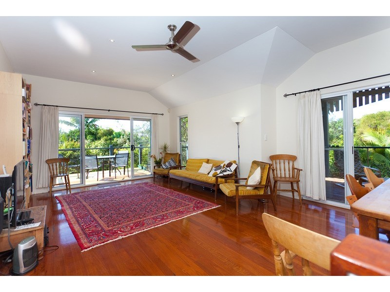 24 Muli Muli Avenue, Ocean Shores NSW 2483