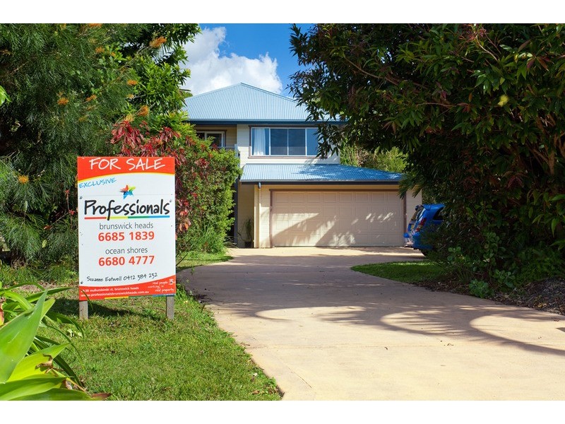 24 Muli Muli Avenue, Ocean Shores NSW 2483