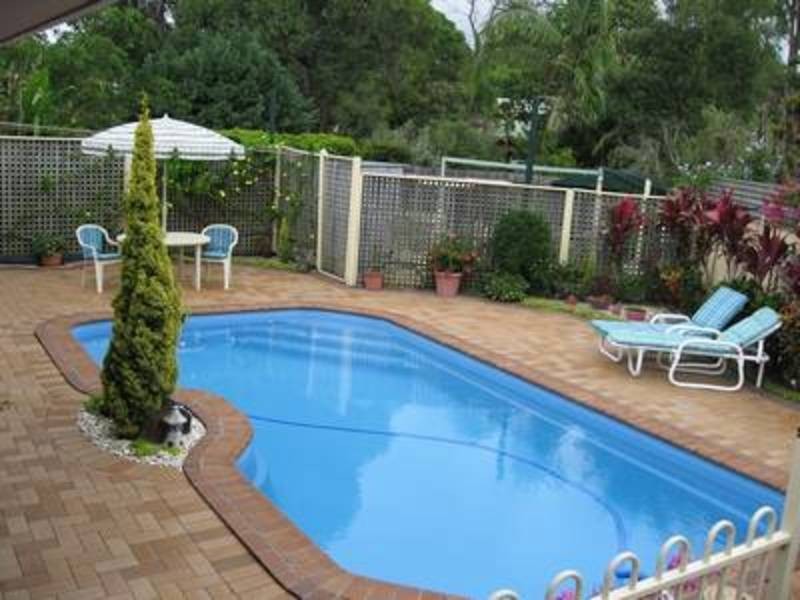 8 Larelar Court, Ocean Shores NSW 2483