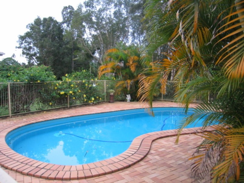 9 Terrara Court, Ocean Shores NSW 2483