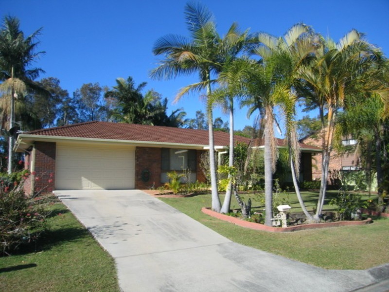 9 Terrara Court, Ocean Shores NSW 2483